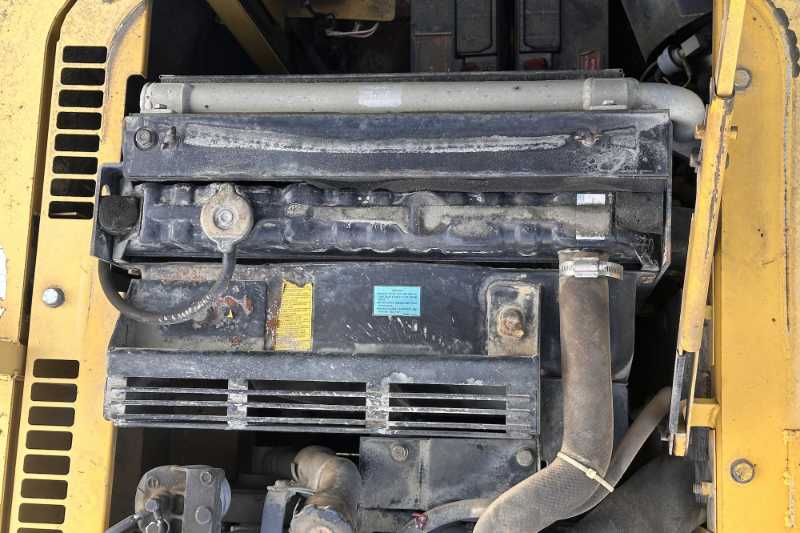 OmecoHub - Immagine KOMATSU PC130-6